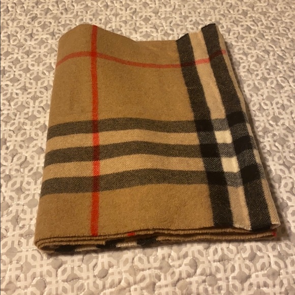 Burberry Accessories Authentic Burberry Classic Check Cashmere